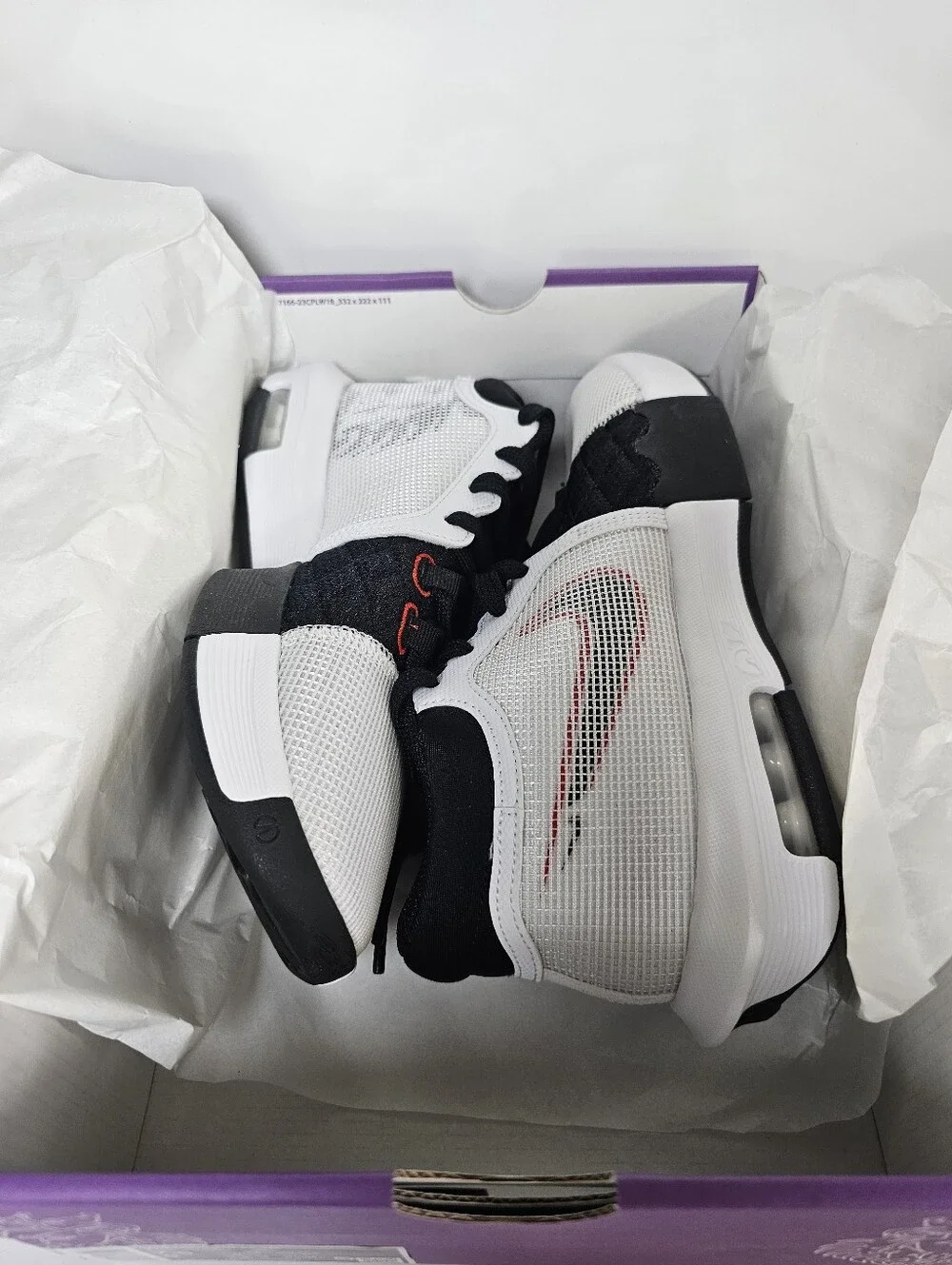 Nike LeBron Witness 8 Basketball Shoes White Black Red Men's Size 7.5 New In Box